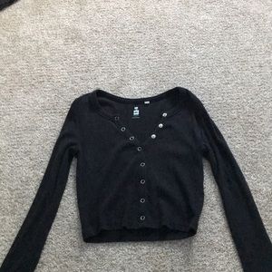 Black v-neck long sleeve crop top from pacsun